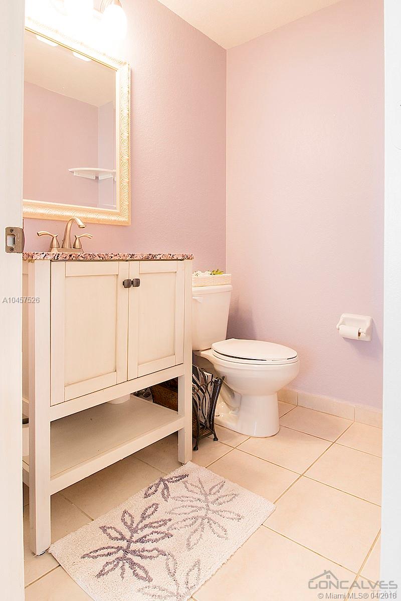 A B AT TAMIAMI TRAIL PHAS - Residential