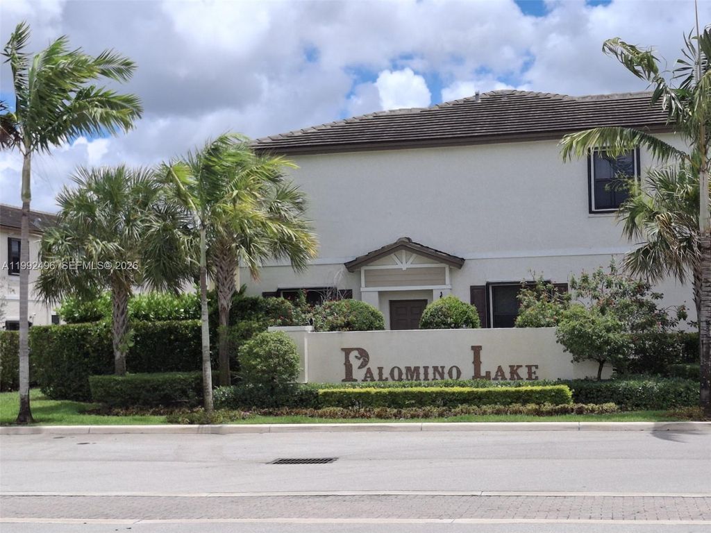 Photo of 5990 Mustang Mnr, Davie, FL 33314 (MLS # A11992496)
