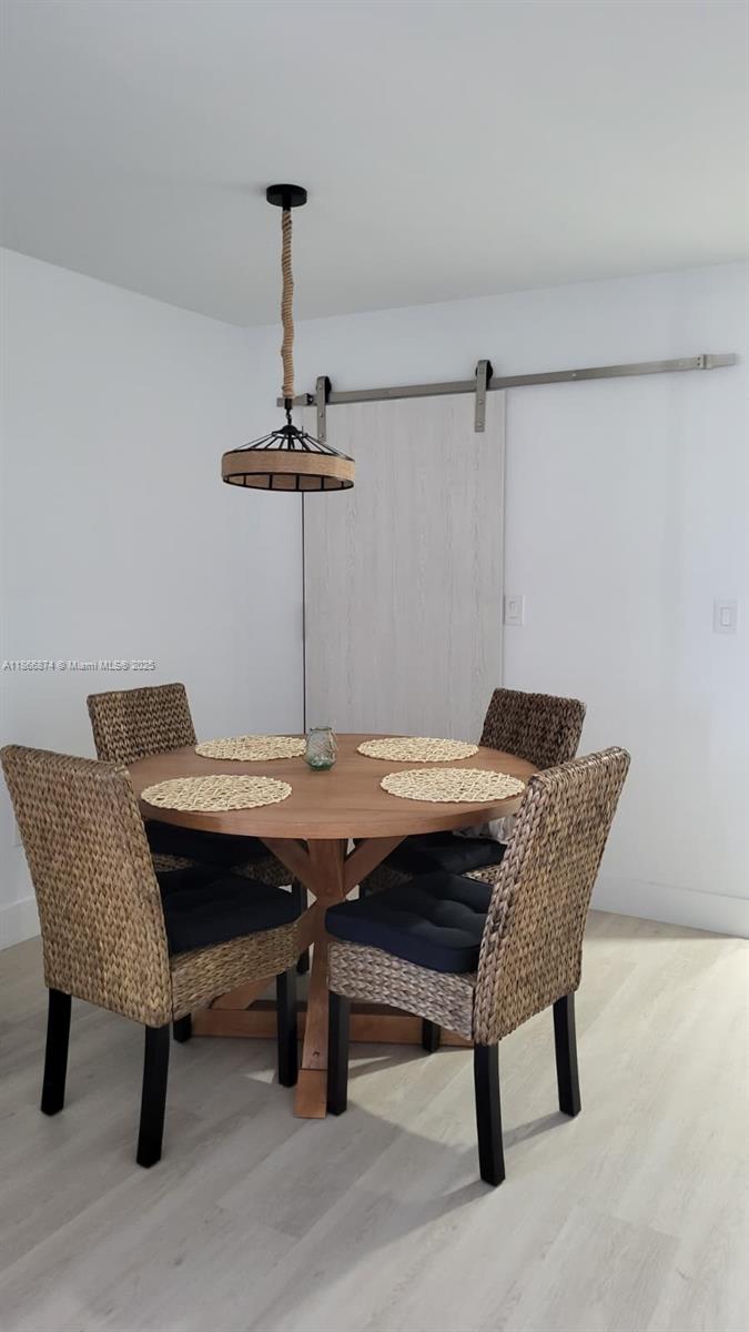 2899 Collins Ave 1224