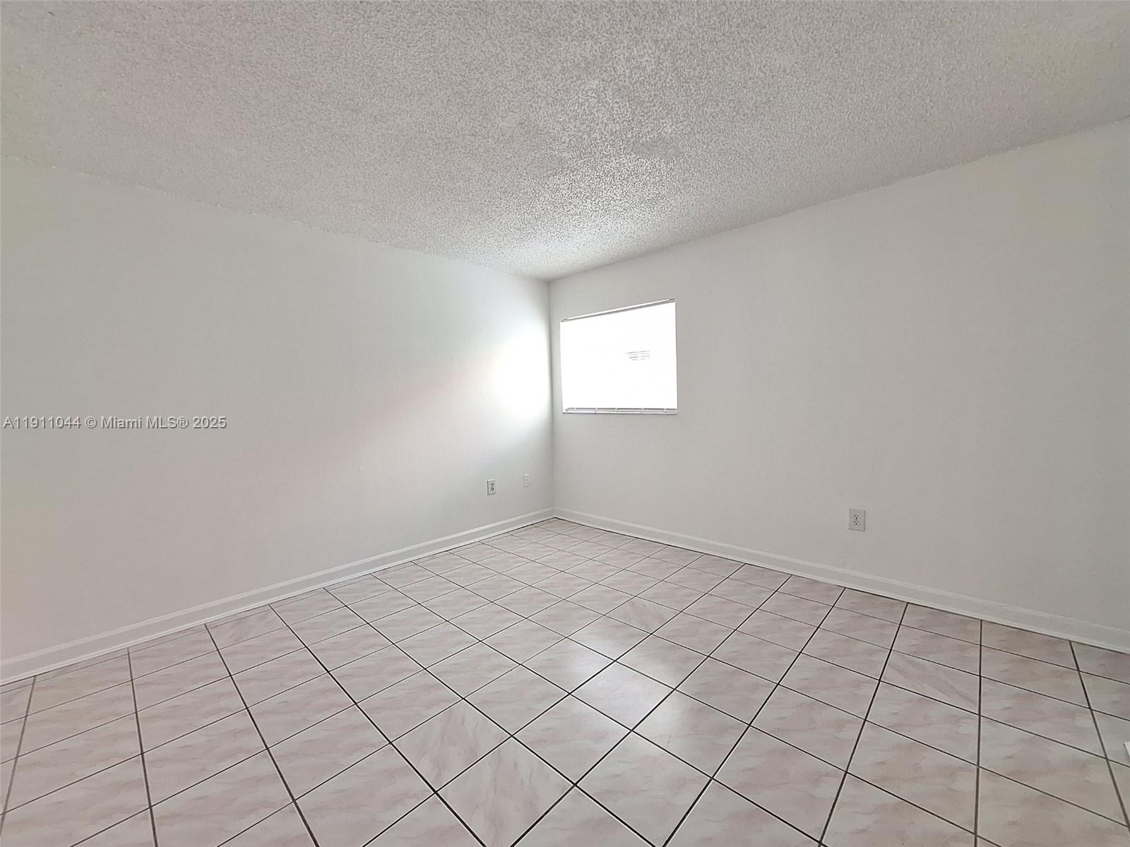 ISLE OF NORMANDY-MIAMI VI - Residential Lease