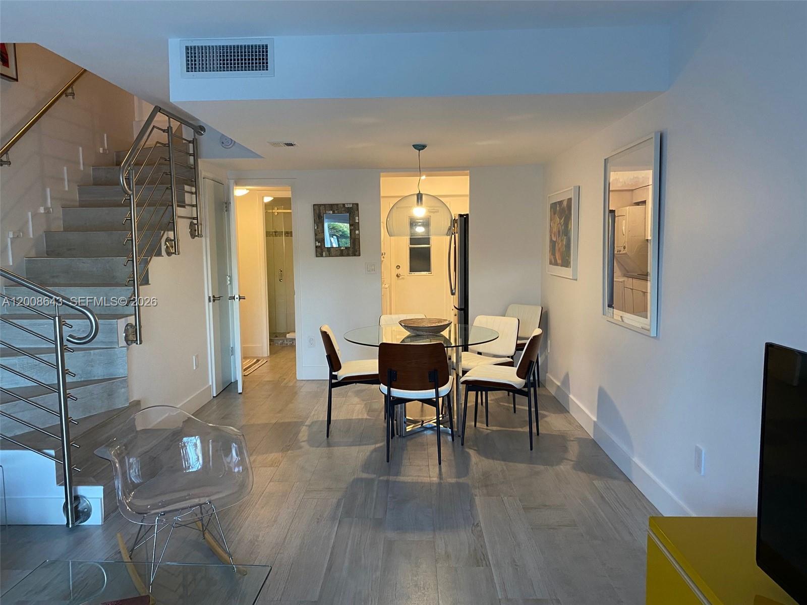 881 Ocean Dr TH12