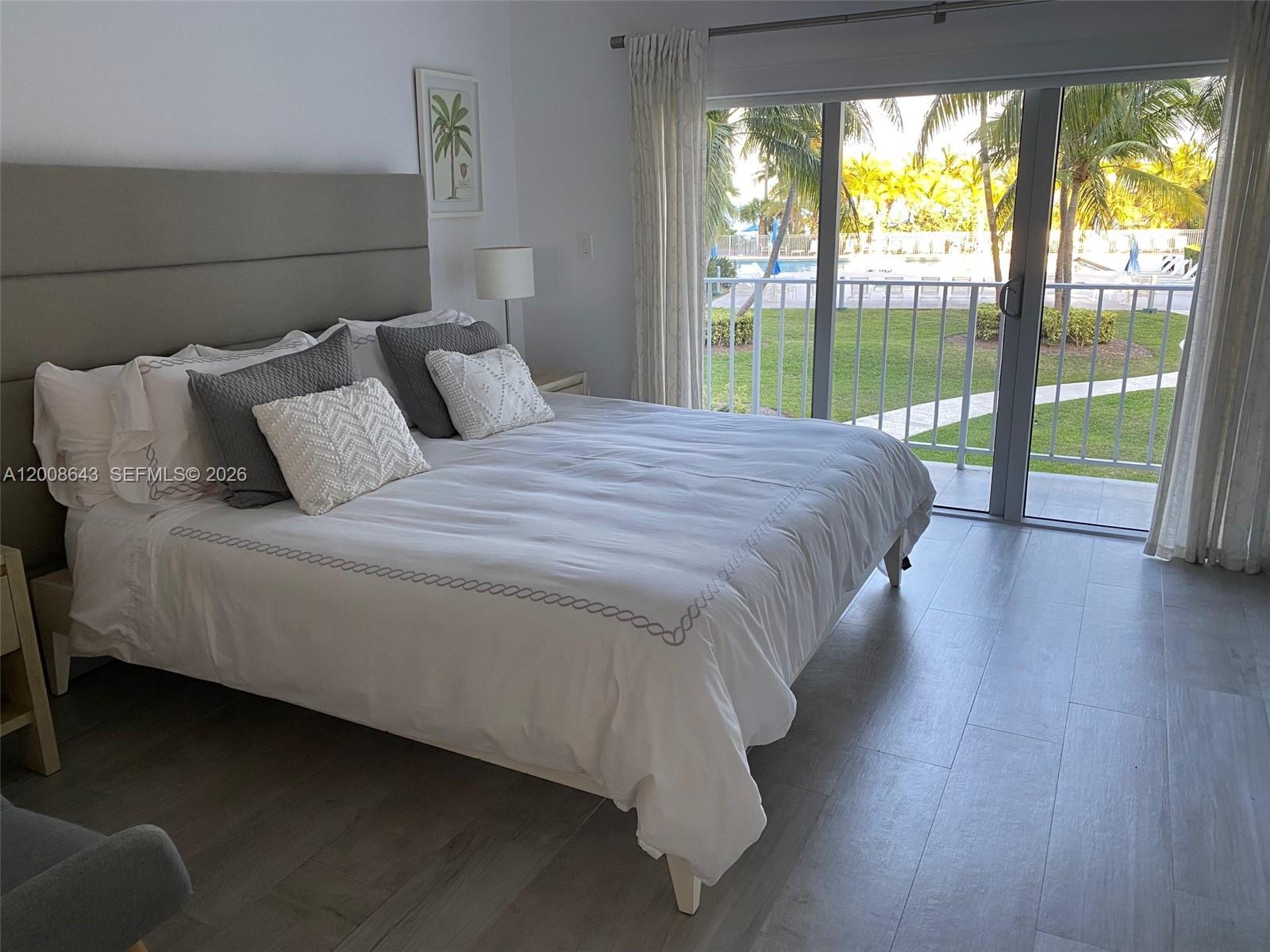 881 Ocean Dr TH12