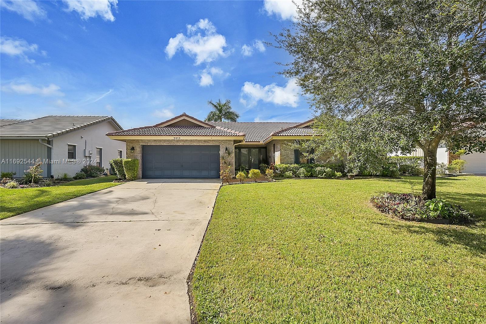 4014 Nw 72nd Ave, Coral Springs, Broward County, Florida - 3 Bedrooms  
3 Bathrooms - 