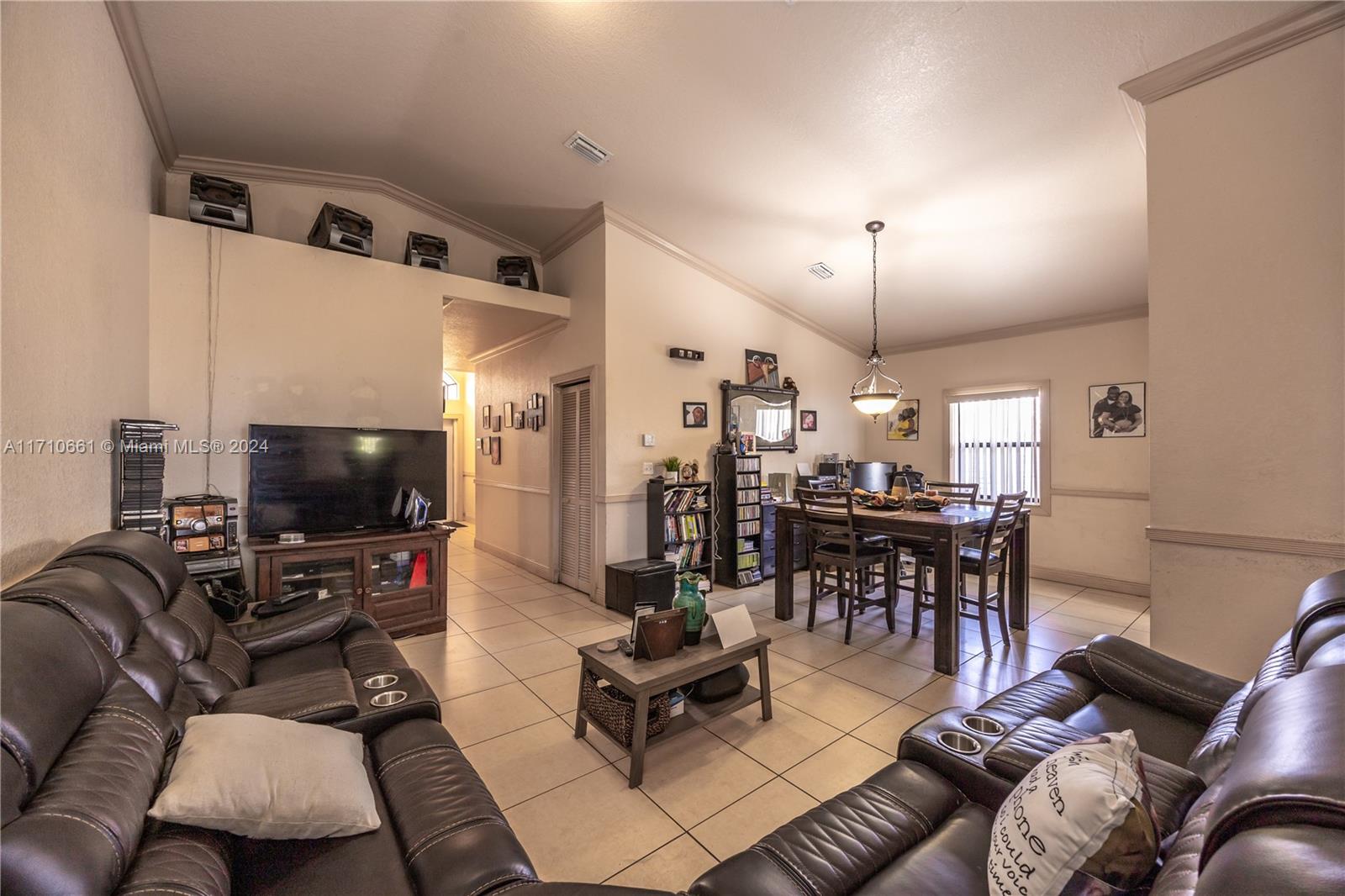 ORANGE HEIGHTS - Residential