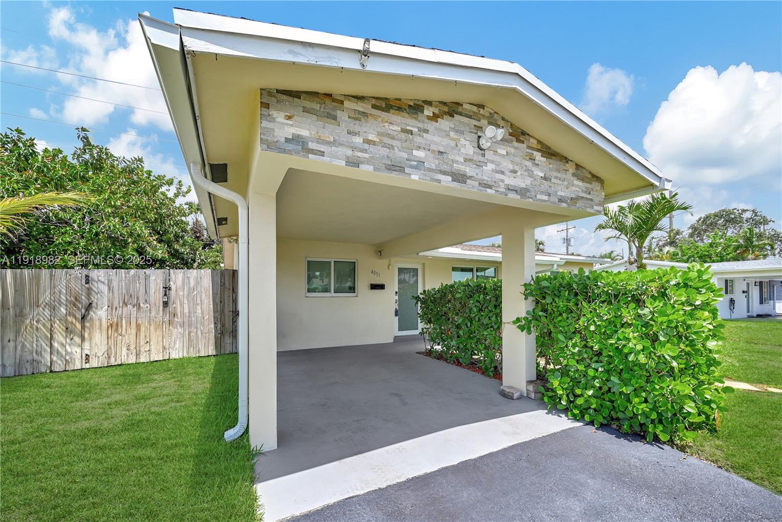 CORAL HEIGHTS SEC 3 - Residential