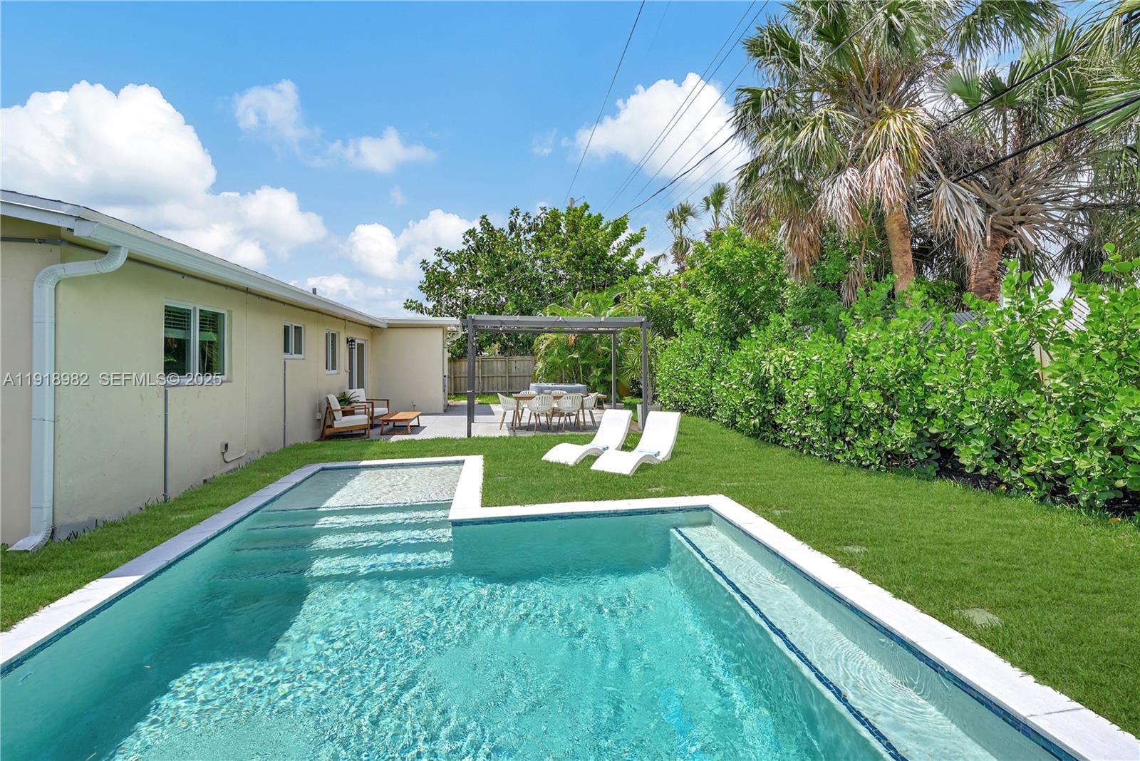 CORAL HEIGHTS SEC 3 - Residential