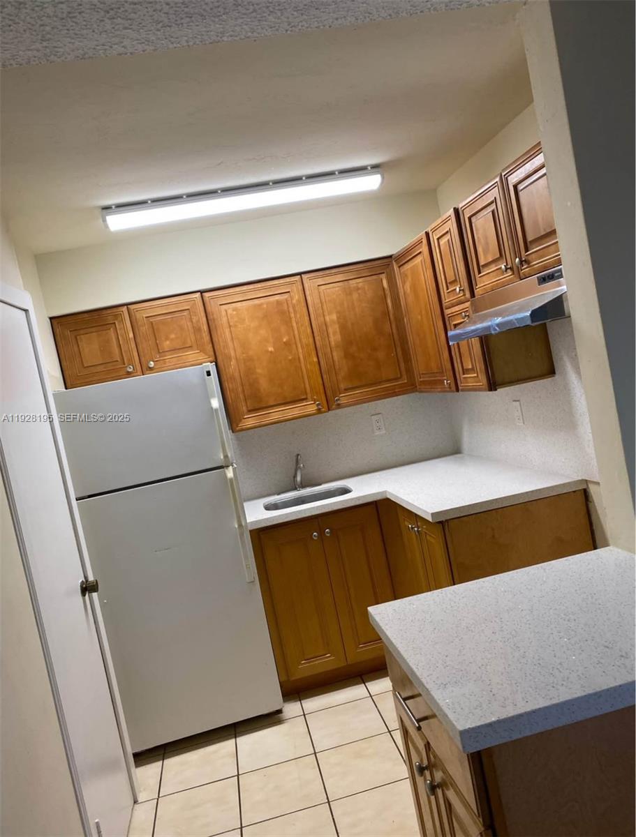 CASA GRANADA CONDO - Residential Lease