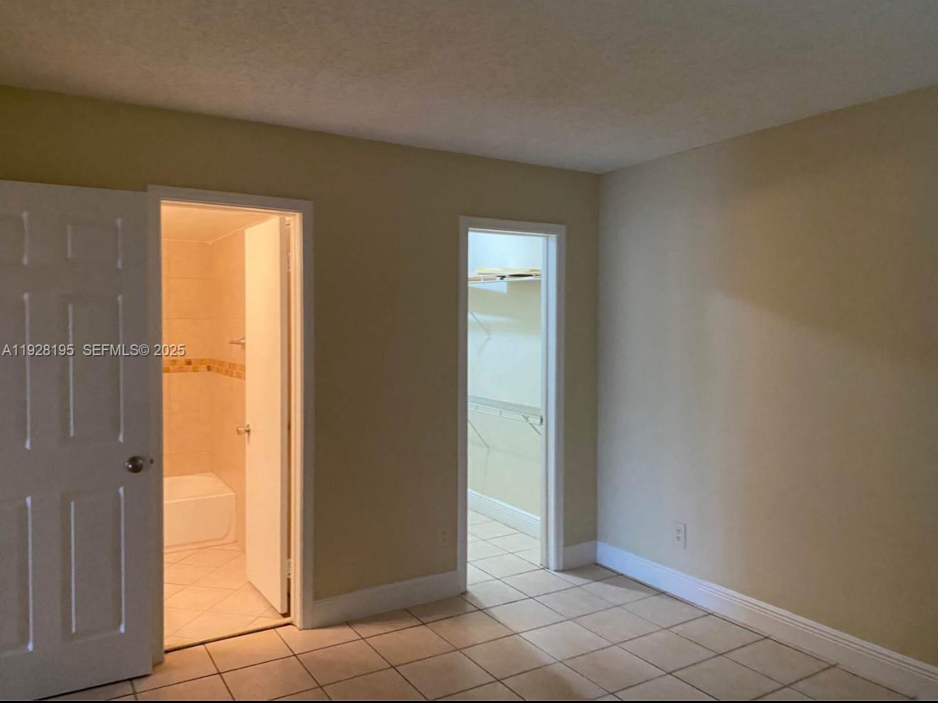 CASA GRANADA CONDO - Residential Lease