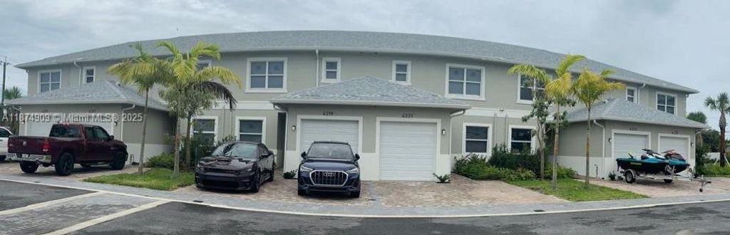 Photo of 4221 Gulfstream Rd, Lake Worth, FL 33461 (MLS # A11874909)