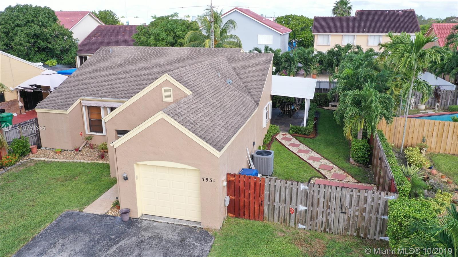 LAKES OF AVALON SEC 3 - Residential