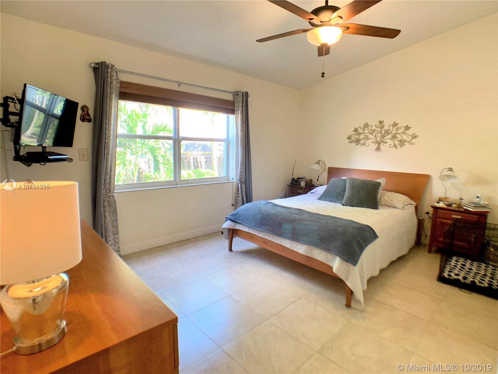 LAKES OF AVALON SEC 3 - Residential