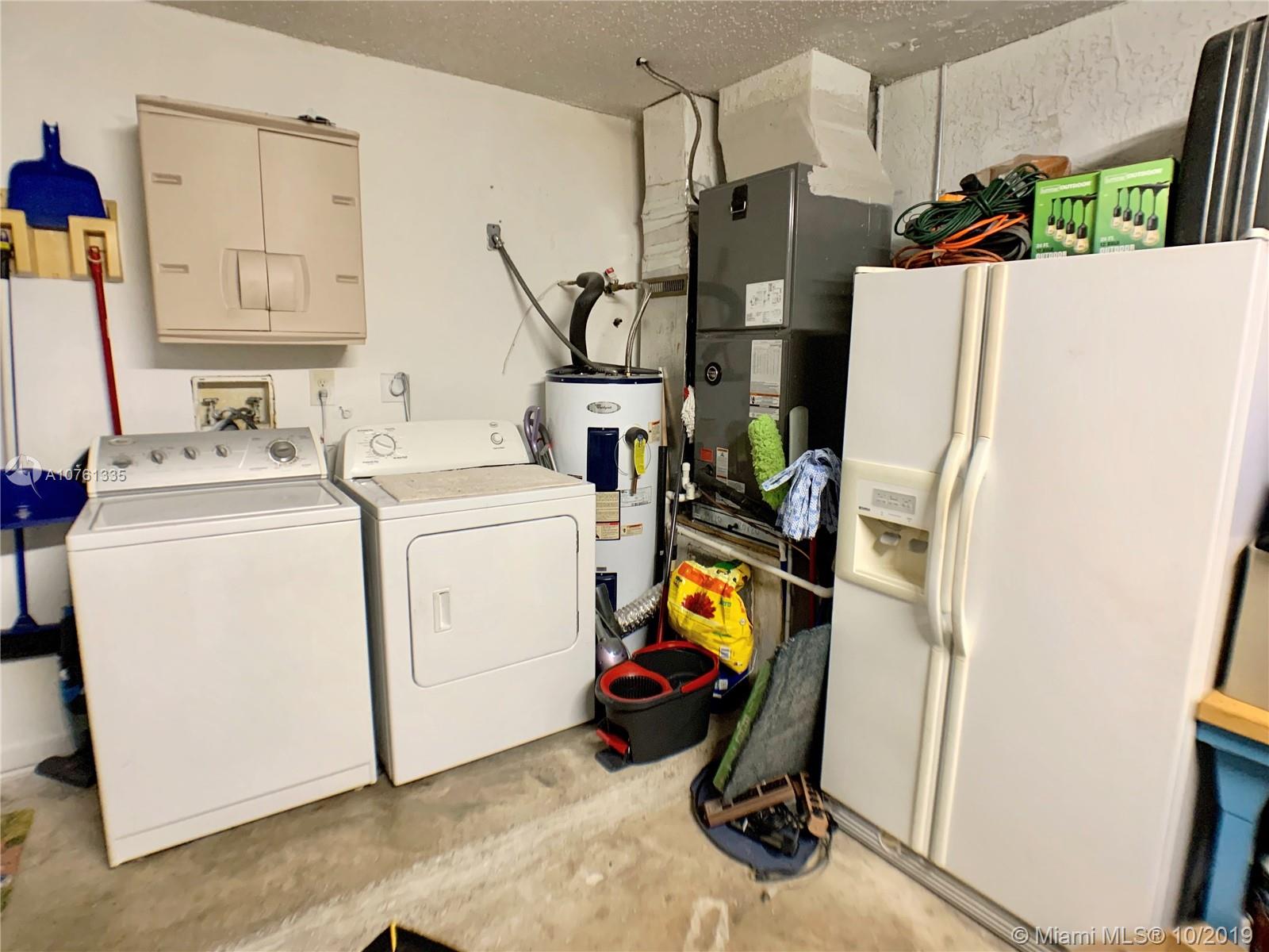 LAKES OF AVALON SEC 3 - Residential