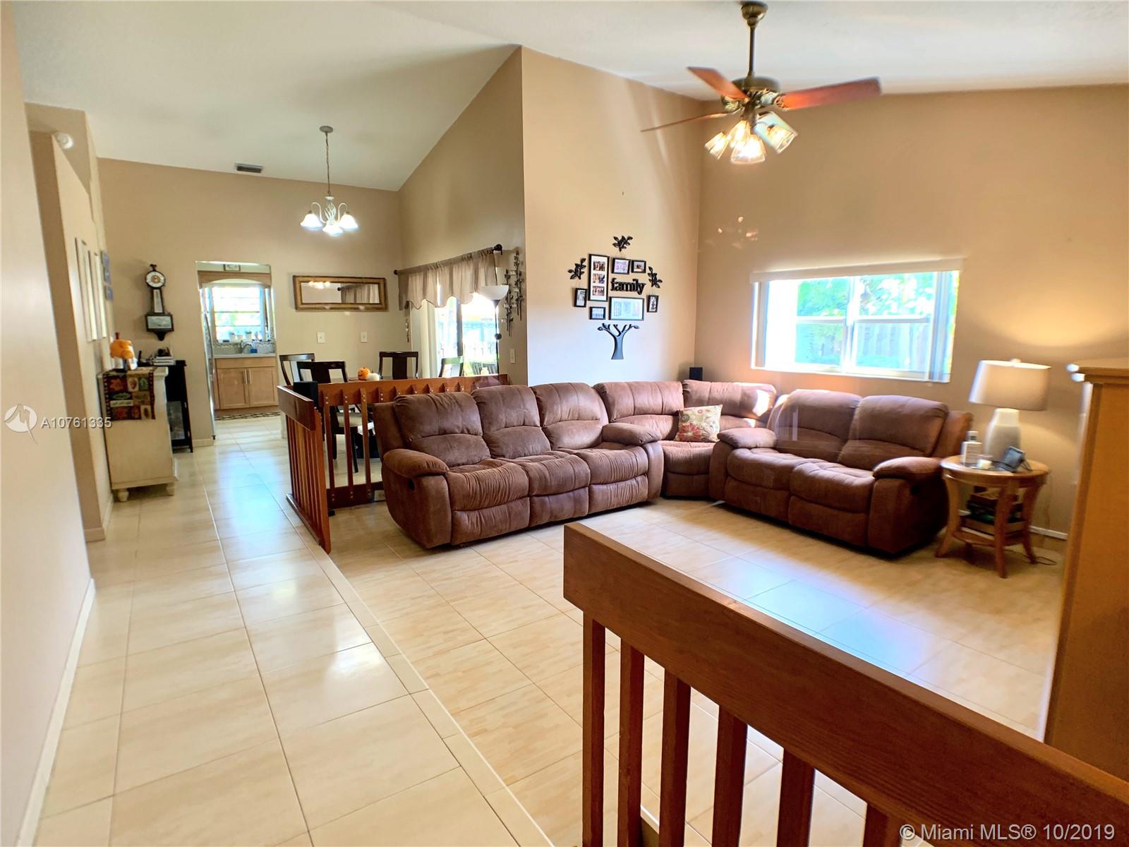 LAKES OF AVALON SEC 3 - Residential