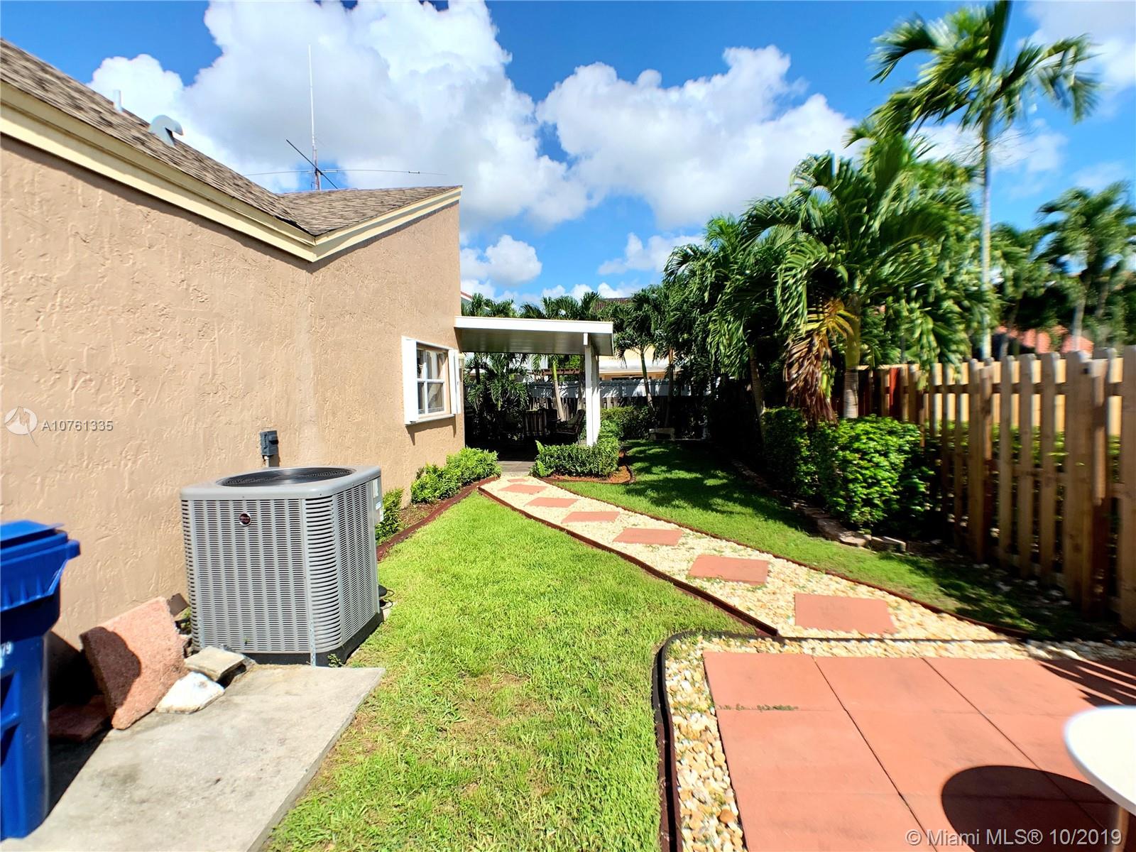 LAKES OF AVALON SEC 3 - Residential