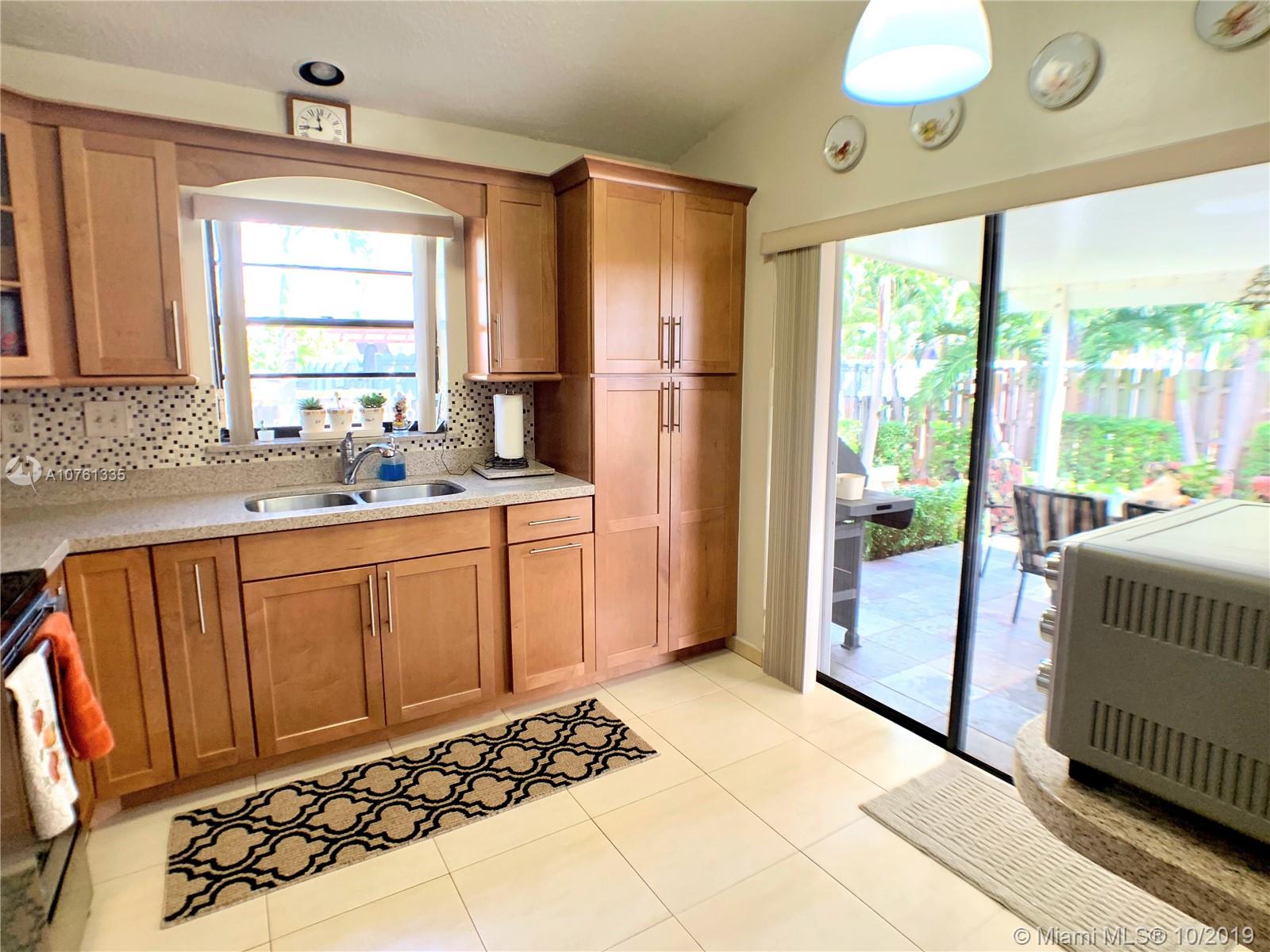 LAKES OF AVALON SEC 3 - Residential