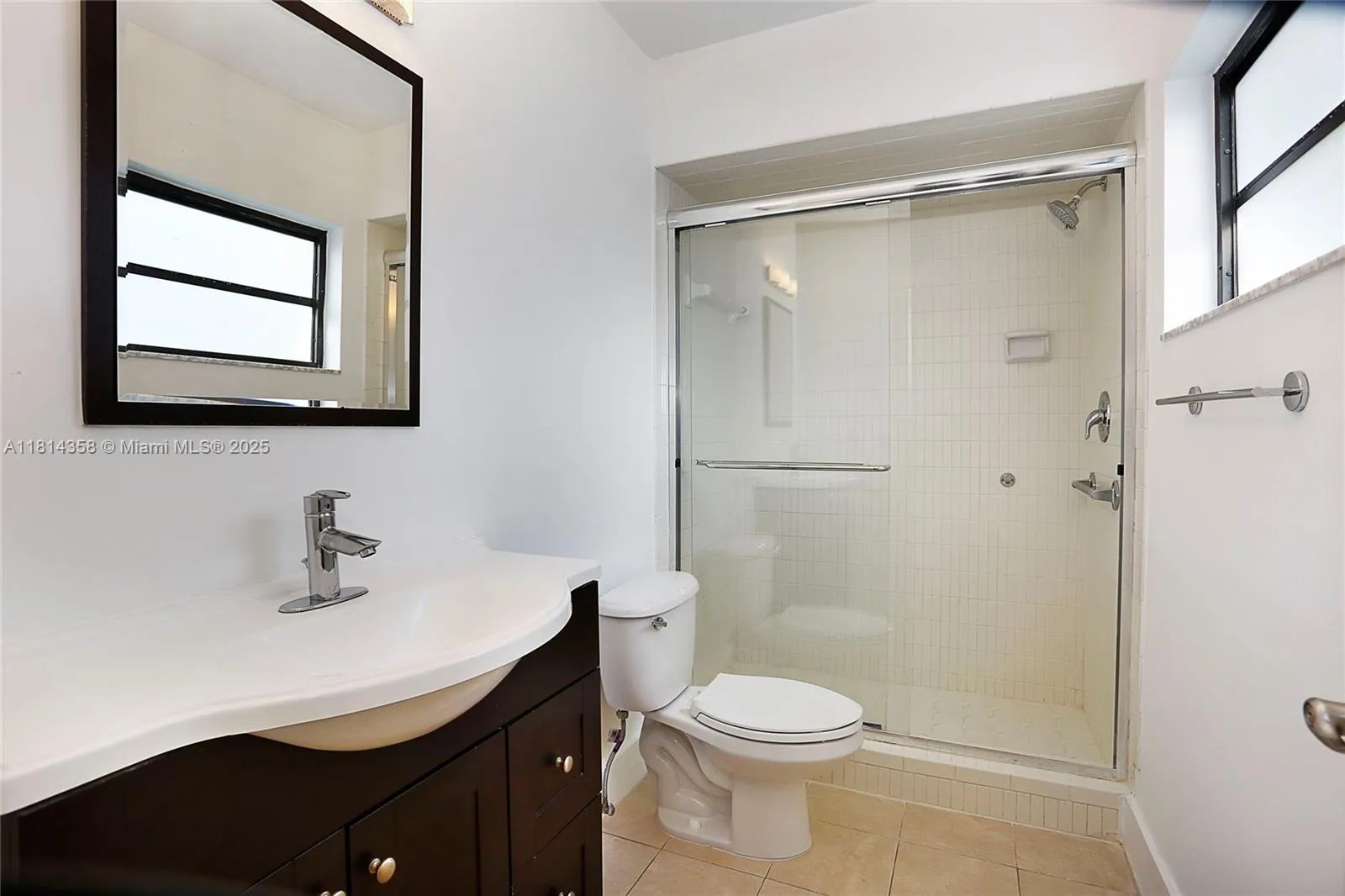 Coral Gables, Florida 33146, United States, 3 Bedrooms Bedrooms, ,2 BathroomsBathrooms,Residential,Active,142668