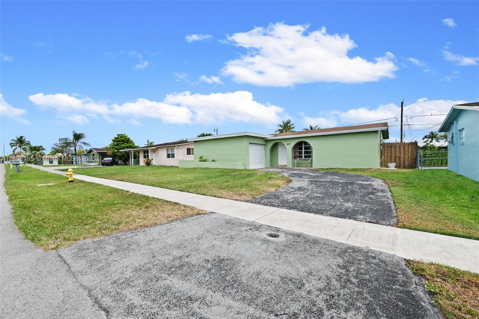 SUNRISE GOLF VILLAGE SEC - Residential
