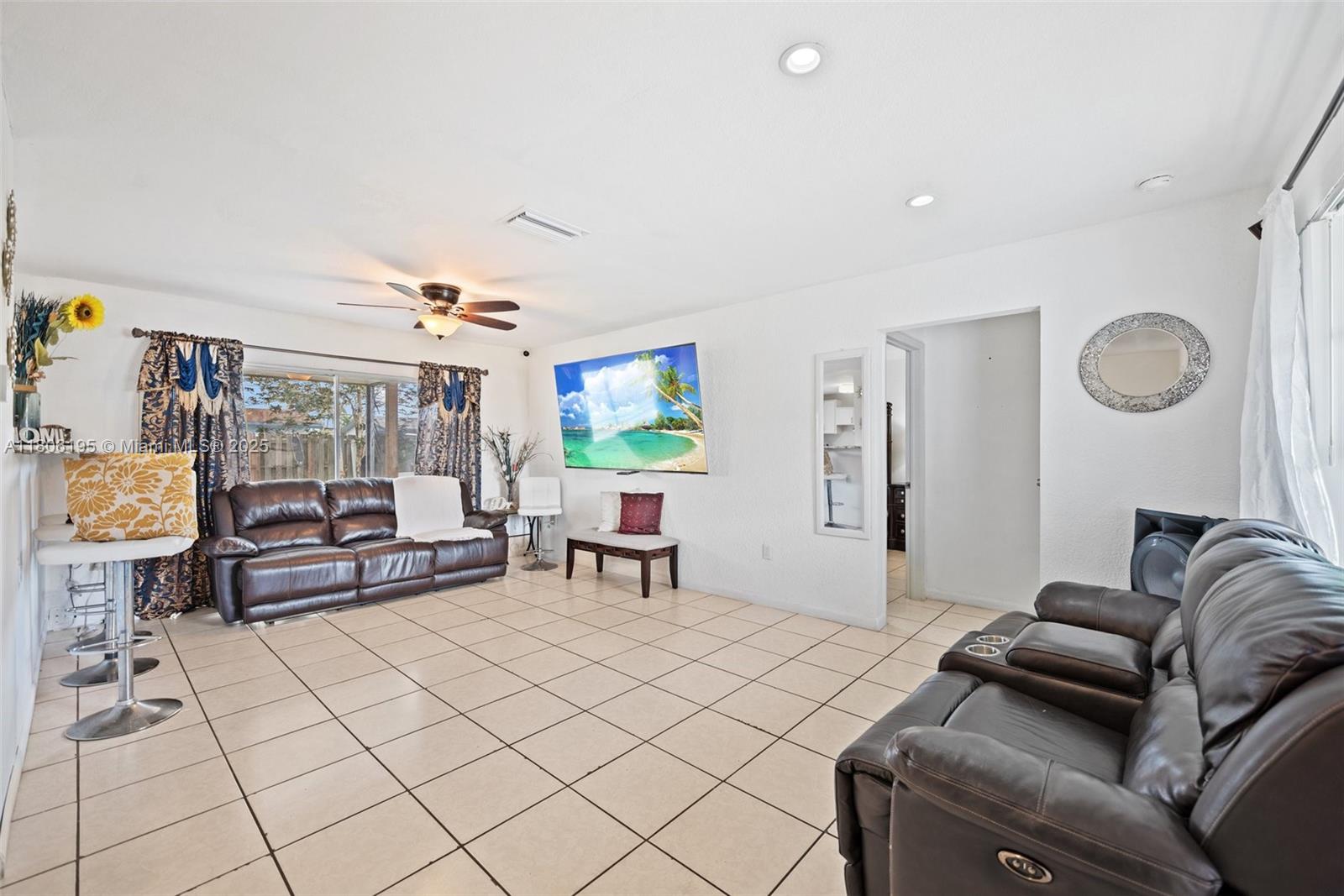 SUNRISE GOLF VILLAGE SEC - Residential