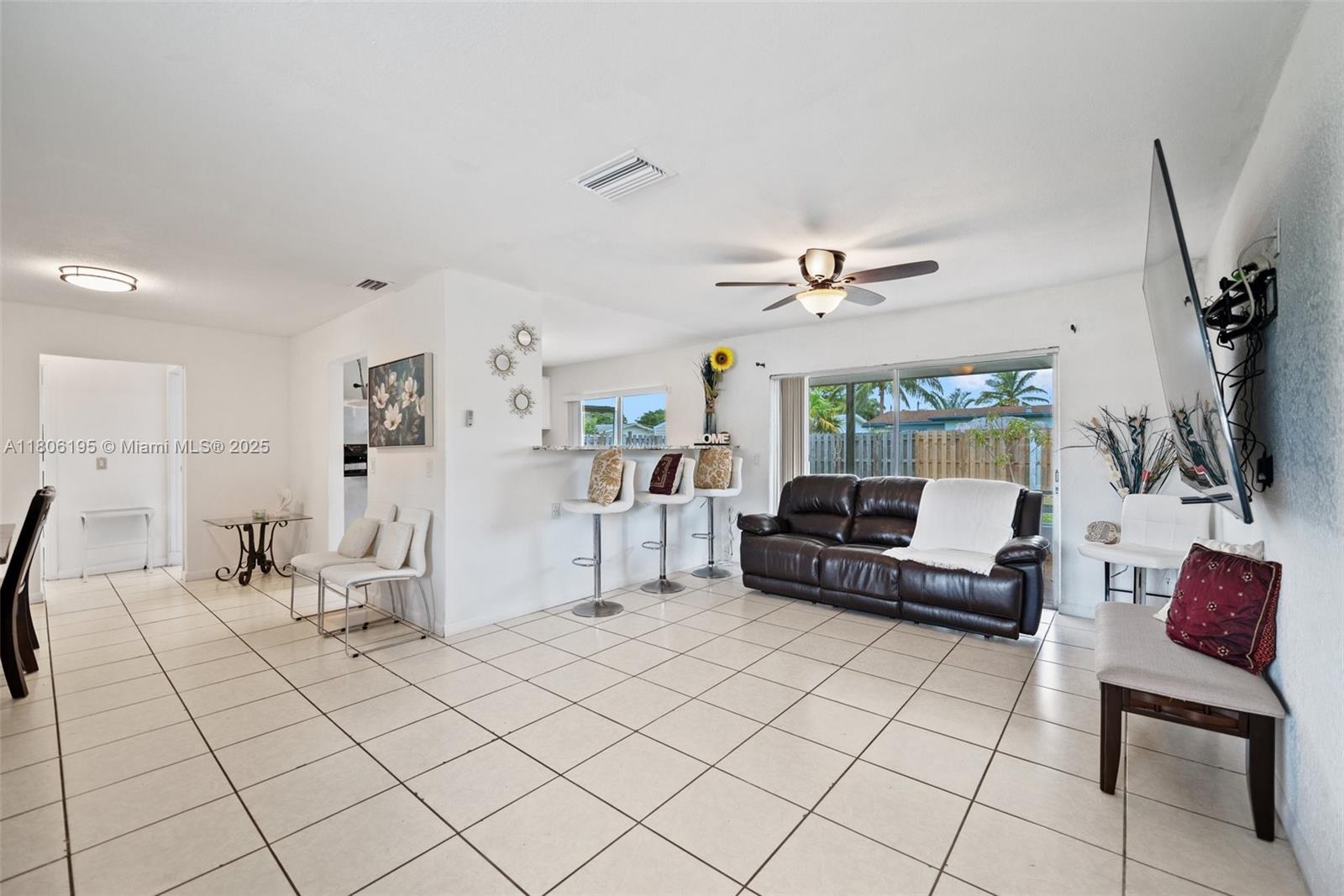 SUNRISE GOLF VILLAGE SEC - Residential
