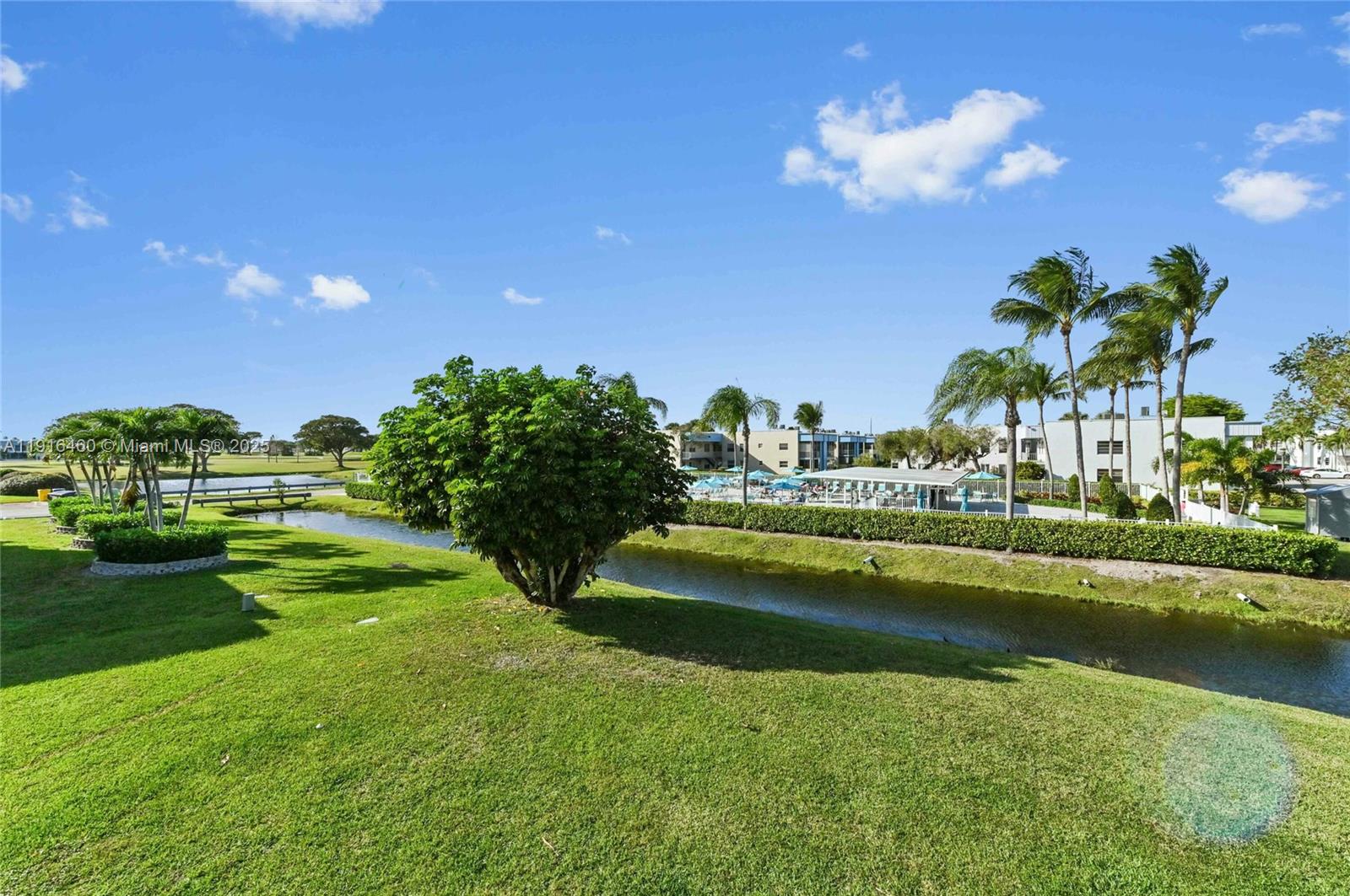 KINGS POINT BURGUNDY COND - Residential