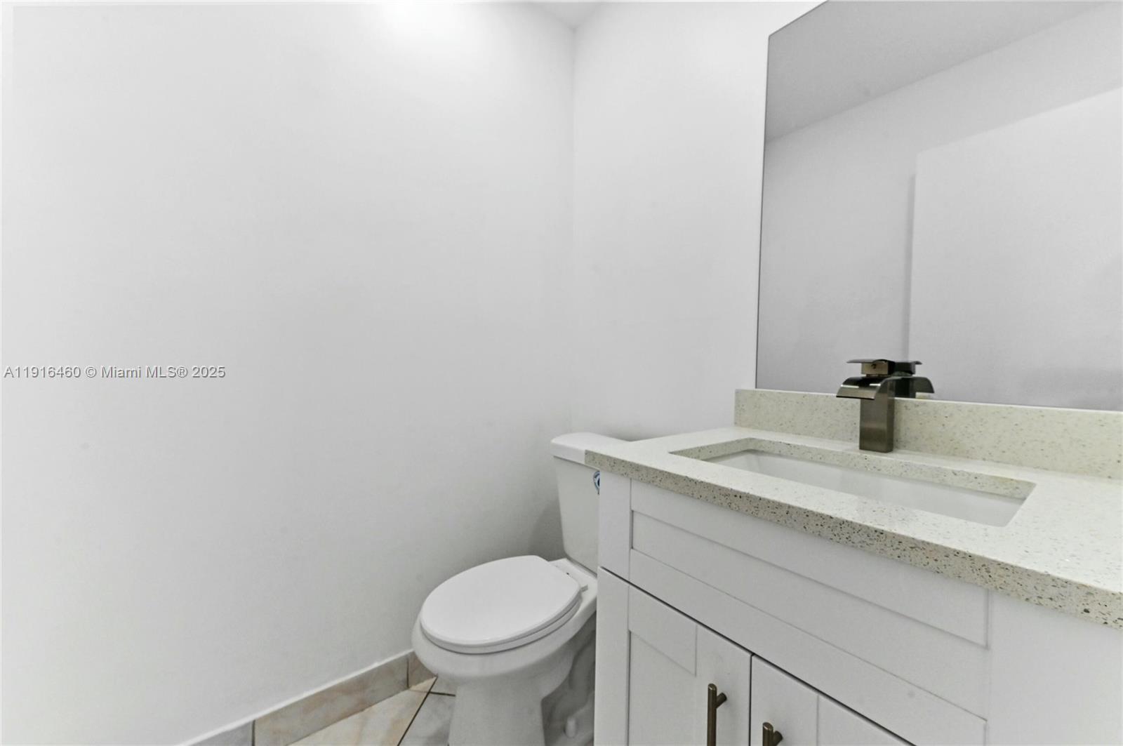 KINGS POINT BURGUNDY COND - Residential