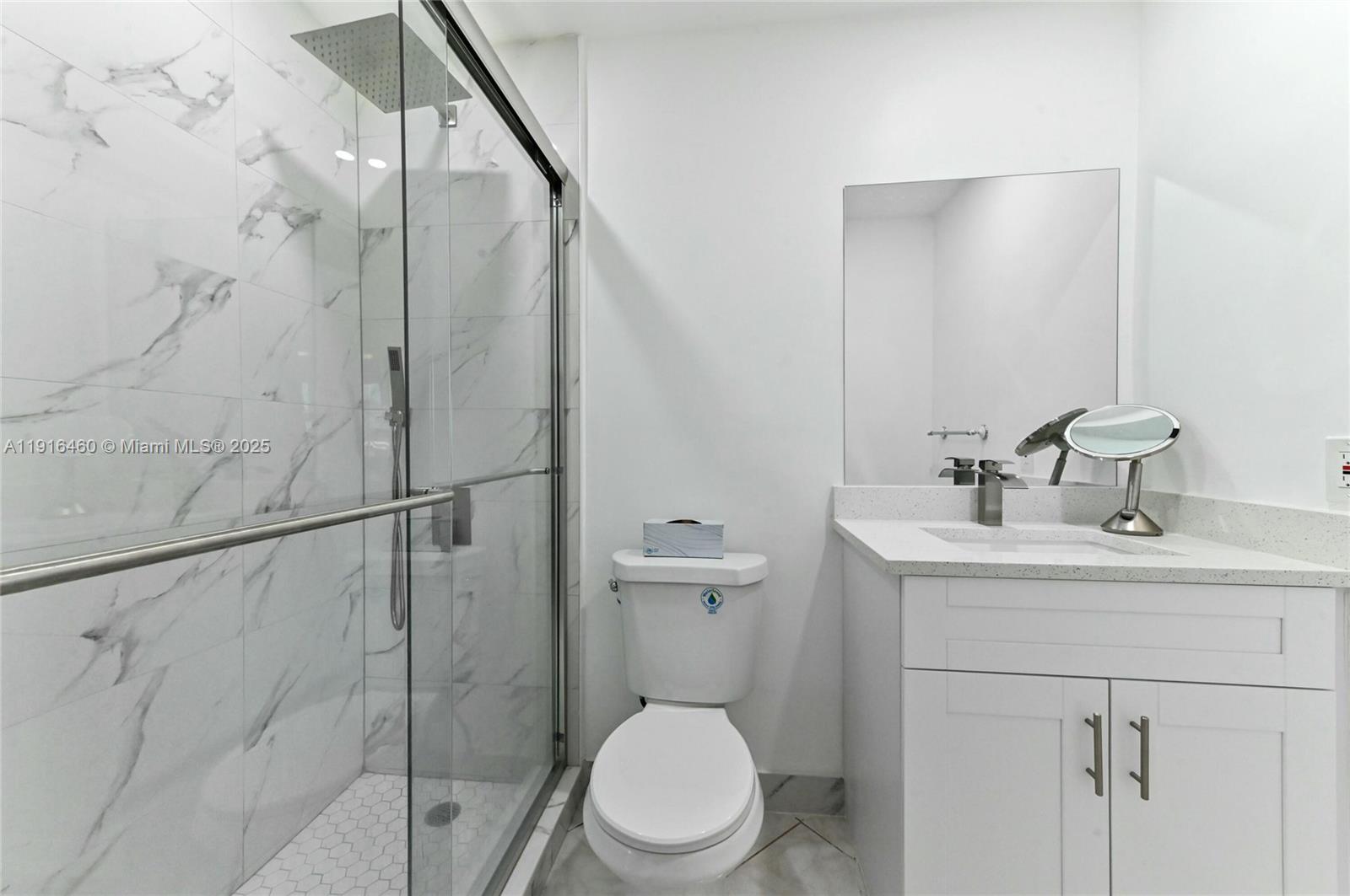 KINGS POINT BURGUNDY COND - Residential