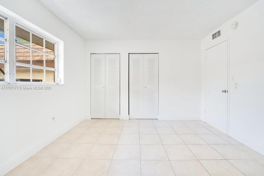 COURTYARDS AT KENDALL CON - Residential