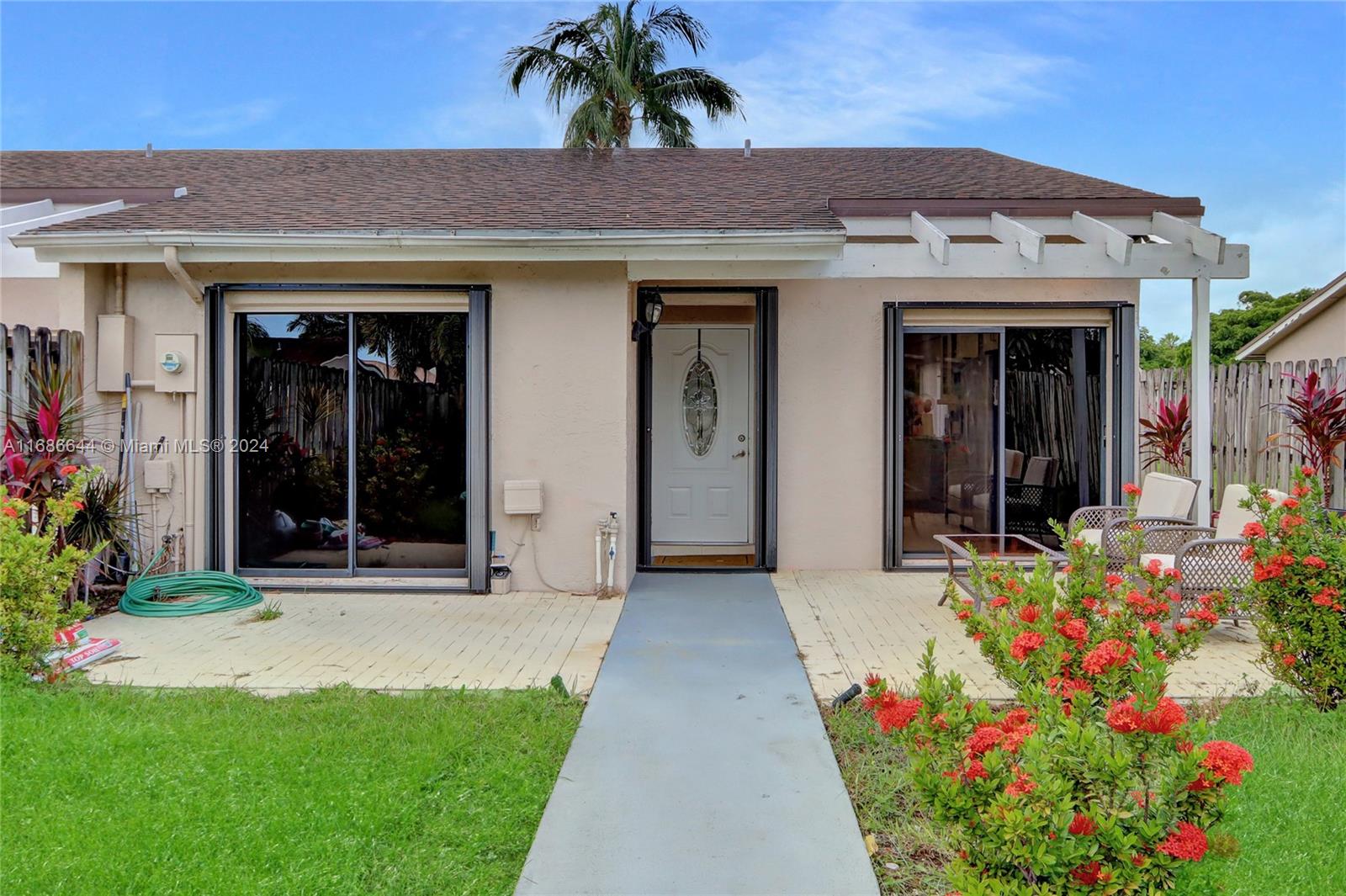 Property for Sale at 5045 E Lakes Dr, Deerfield Beach, Broward County, Florida - Bedrooms: 2 
Bathrooms: 2  - $355,000