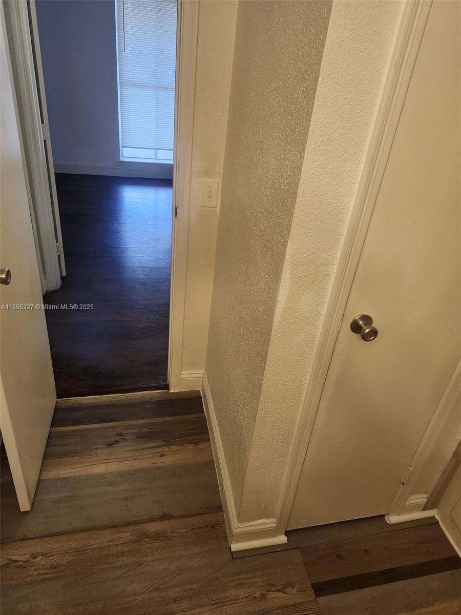 SAVANNAH AT RIVERSIDE CON - Residential