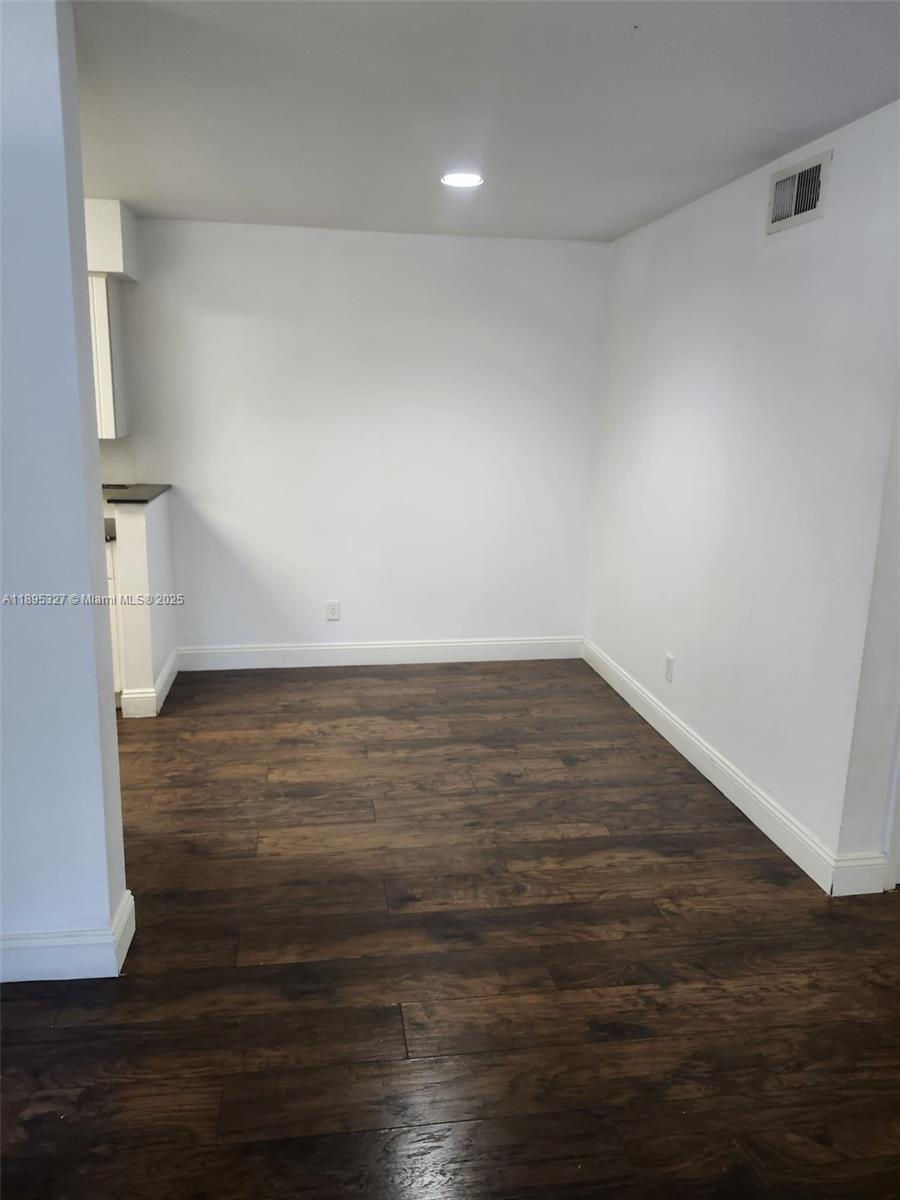 SAVANNAH AT RIVERSIDE CON - Residential