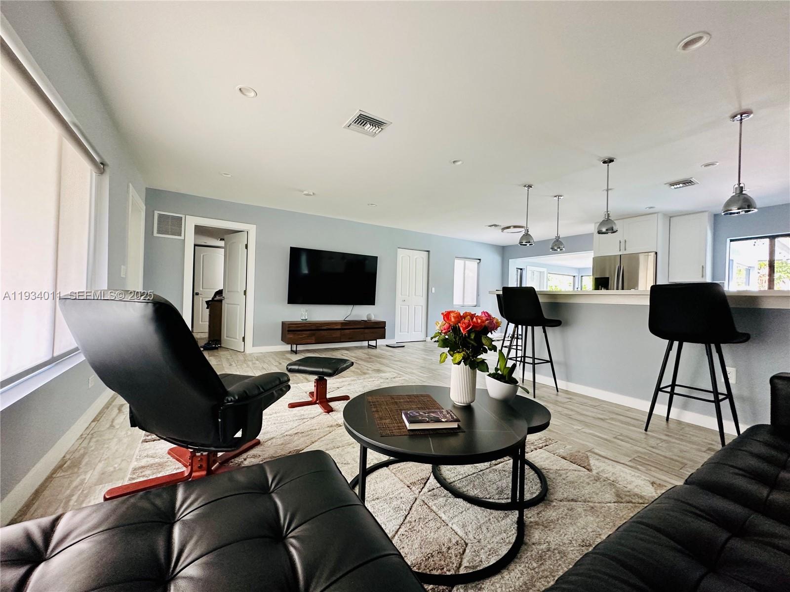 MARCH ESTATES AMEN - Residential