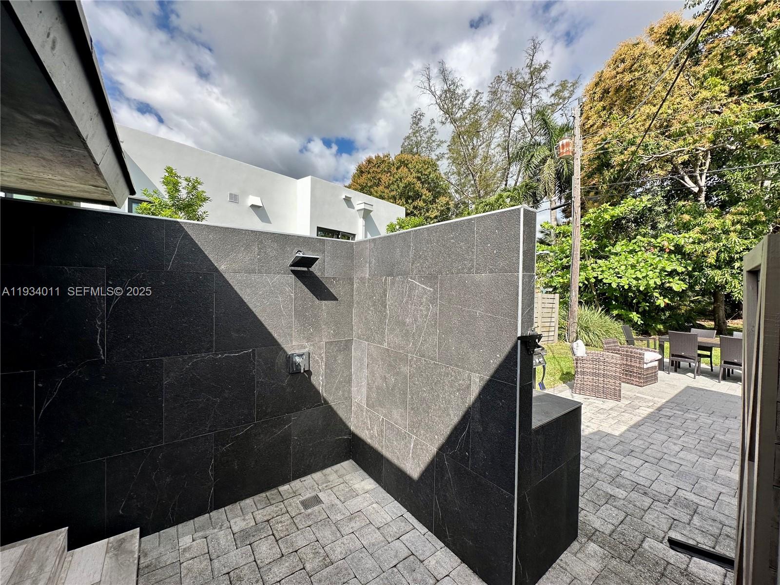 MARCH ESTATES AMEN - Residential