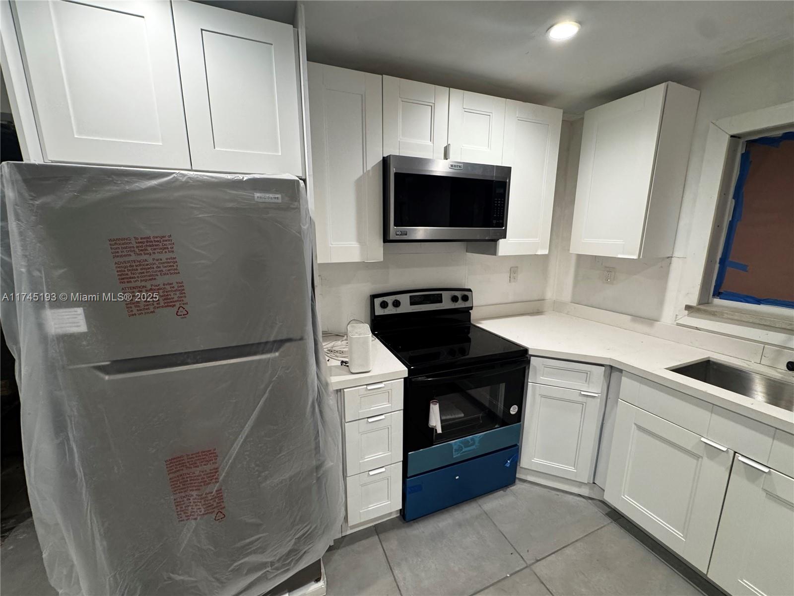 PARK MANOR 1 - Residential Lease