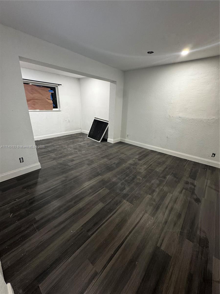 PARK MANOR 1 - Residential Lease