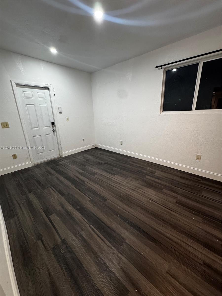 PARK MANOR 1 - Residential Lease
