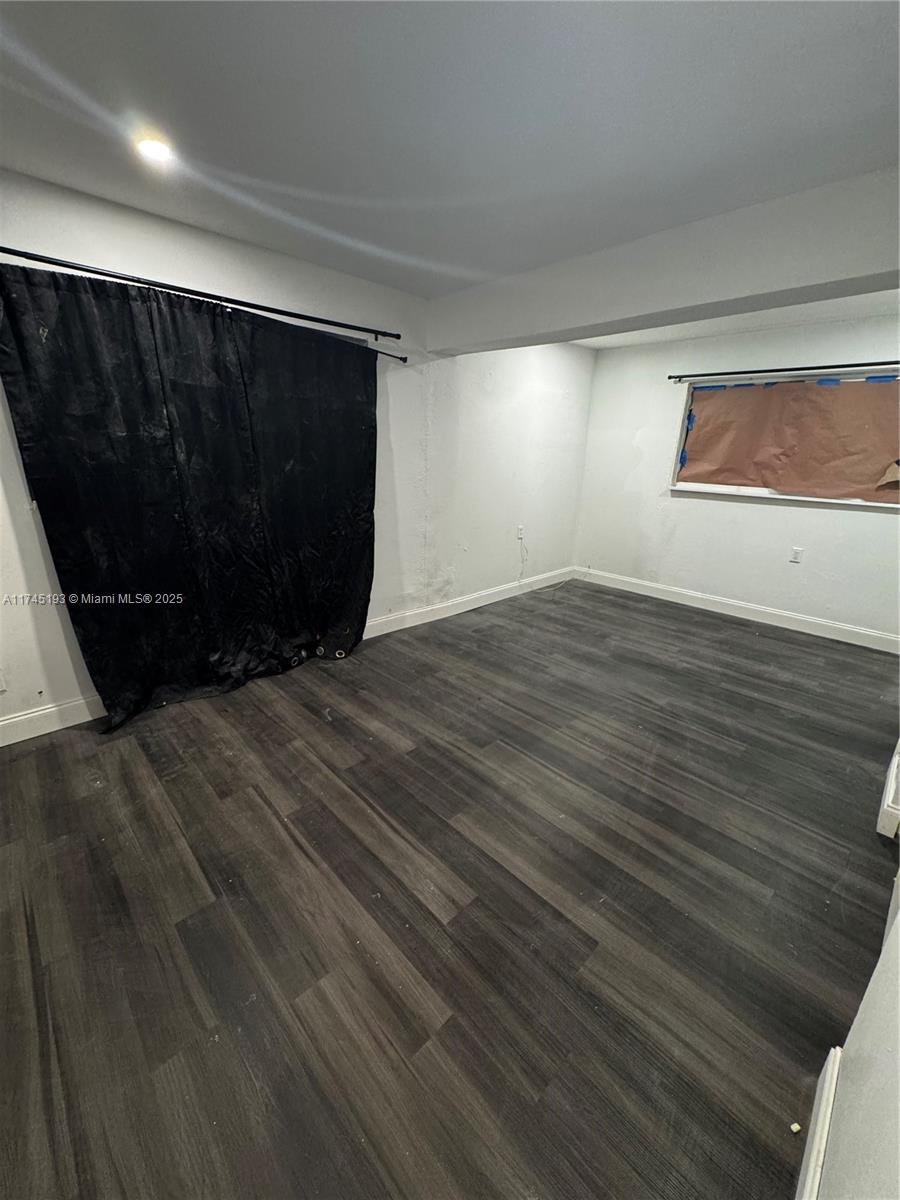 PARK MANOR 1 - Residential Lease