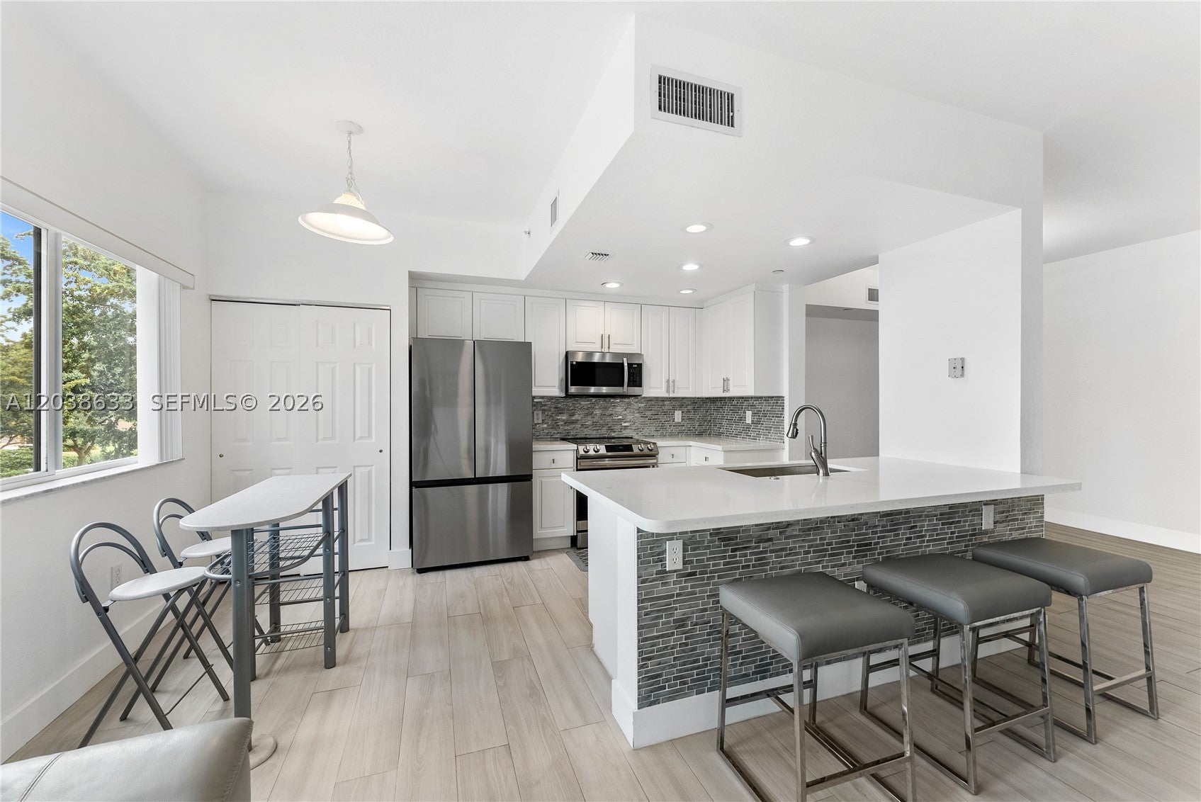 7715 Yardley Dr 303, Tamarac FL 33321