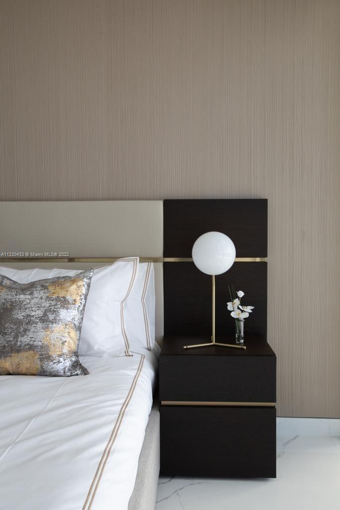 PRIVE CONDO - Residential