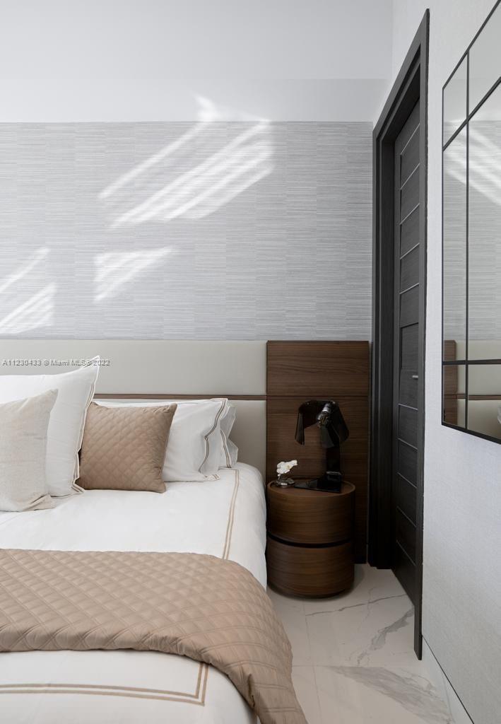 PRIVE CONDO - Residential