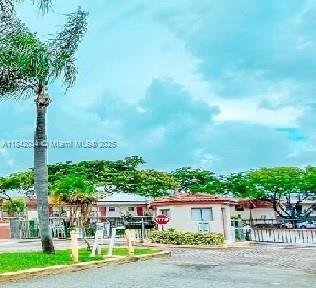 Location!! Location!! Beautiful, Spacious 3/2 apartment. washer and dryer hook-up, association require 680+ Close to I 95, turnpike, Aventura, 441, Gated, Move in ready!!!Section 8 welcome!!!