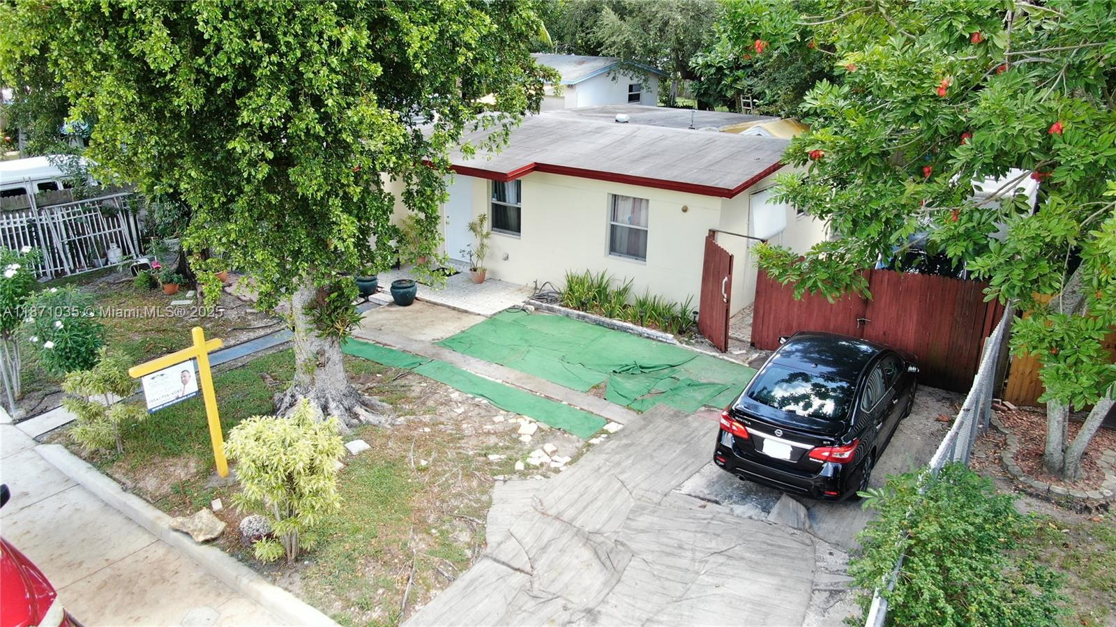 LAKE FOREST SEC ONE - Residential