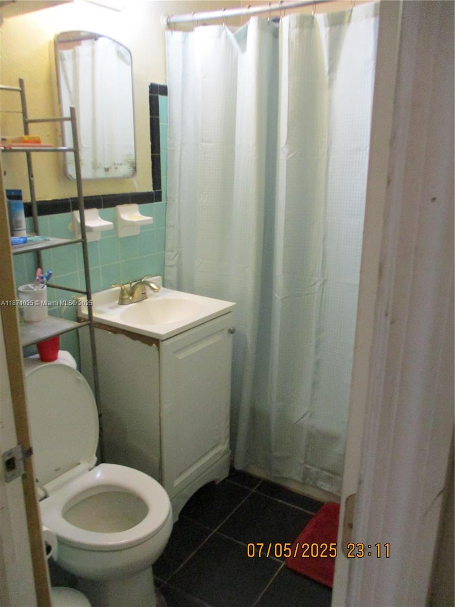 LAKE FOREST SEC ONE - Residential