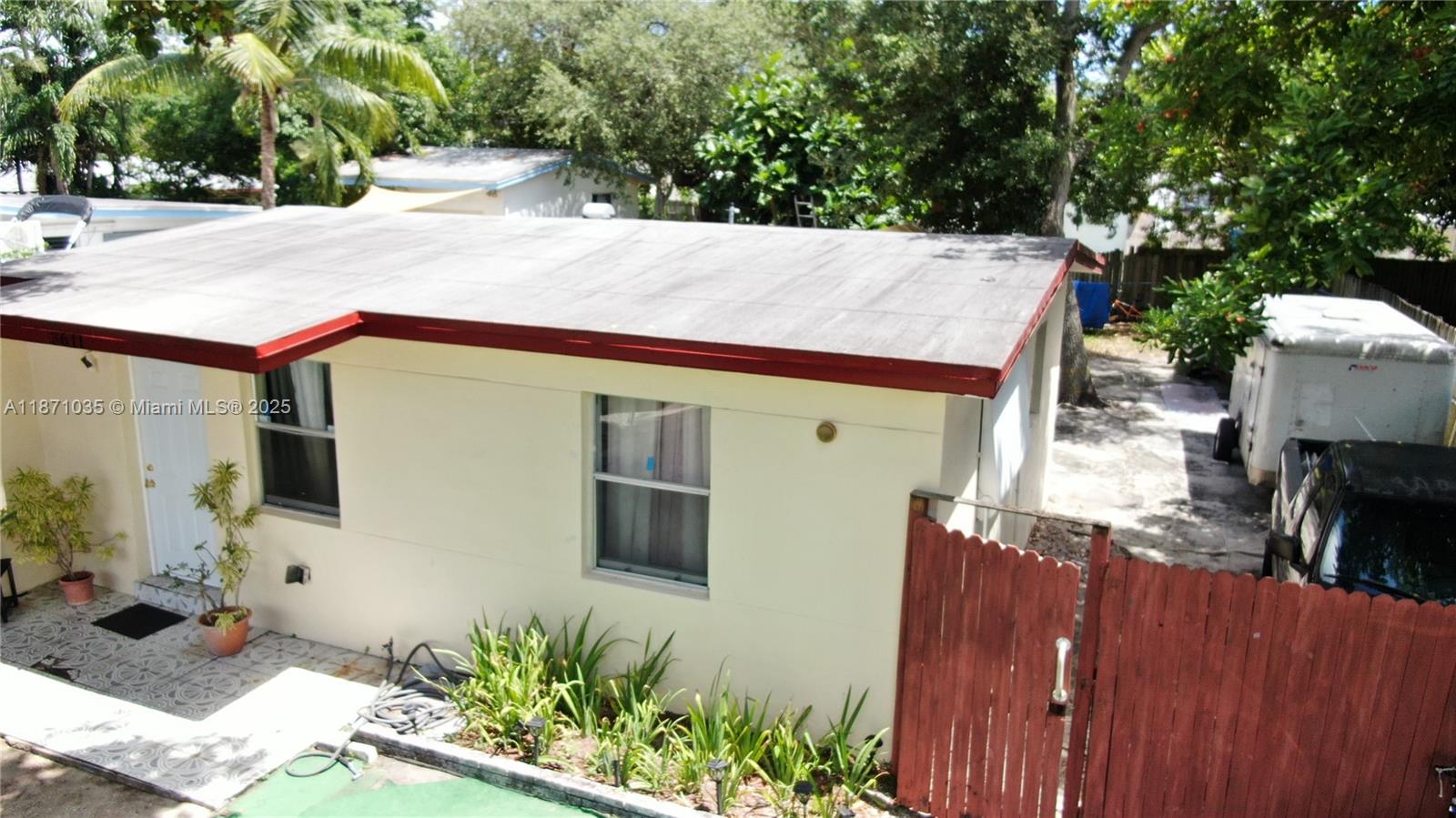 LAKE FOREST SEC ONE - Residential