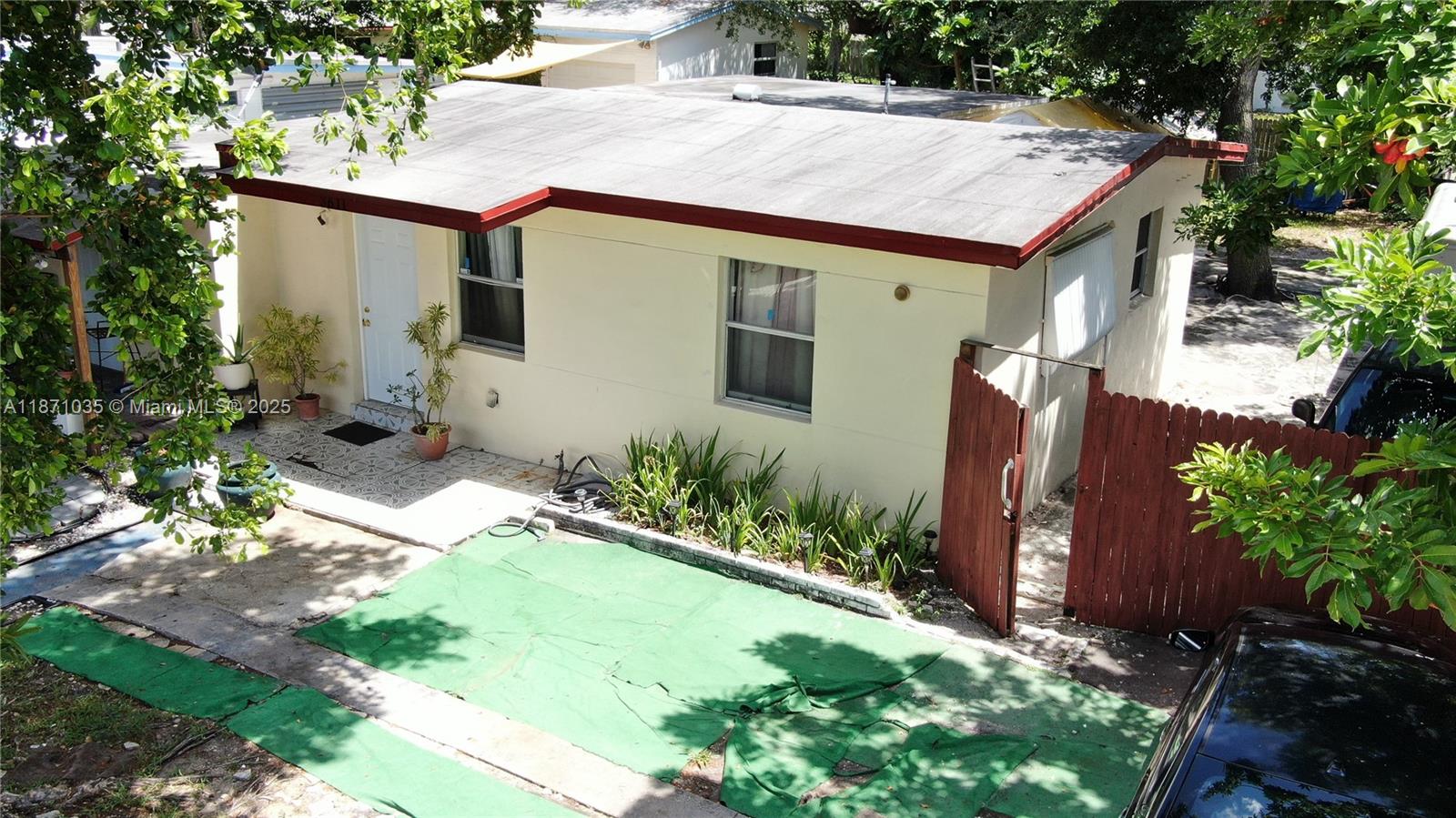 LAKE FOREST SEC ONE - Residential