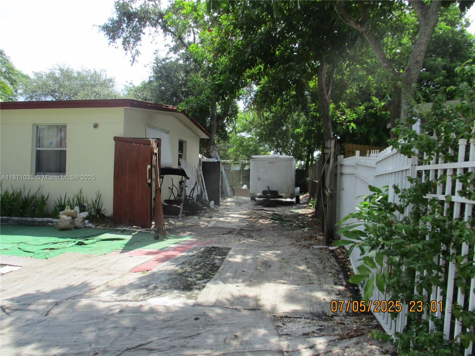 LAKE FOREST SEC ONE - Residential