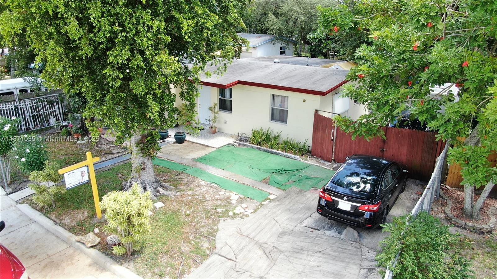 LAKE FOREST SEC ONE - Residential