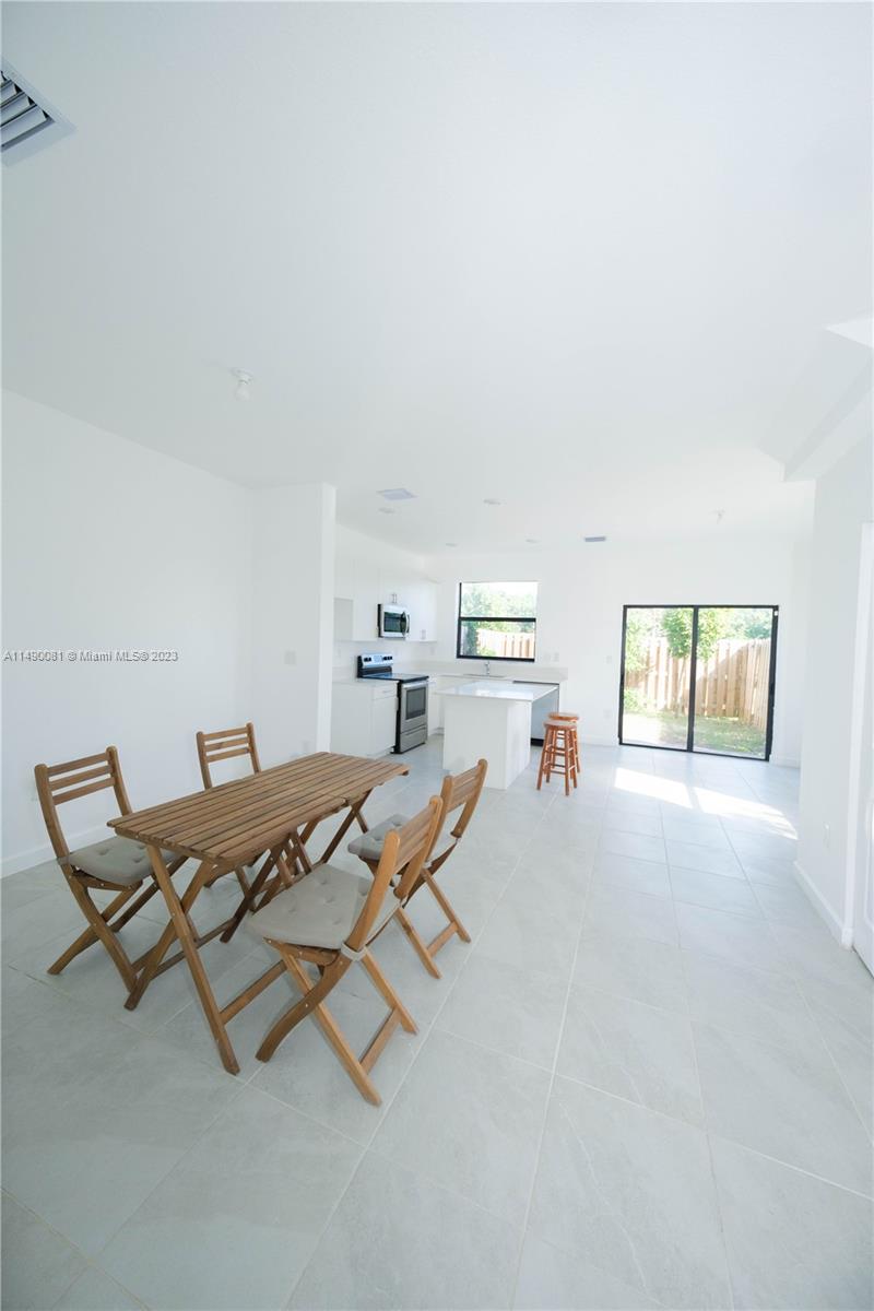 ENCLAVE SOUTH PHASE 2 - Residential