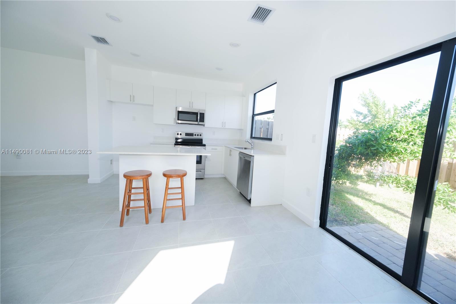 ENCLAVE SOUTH PHASE 2 - Residential