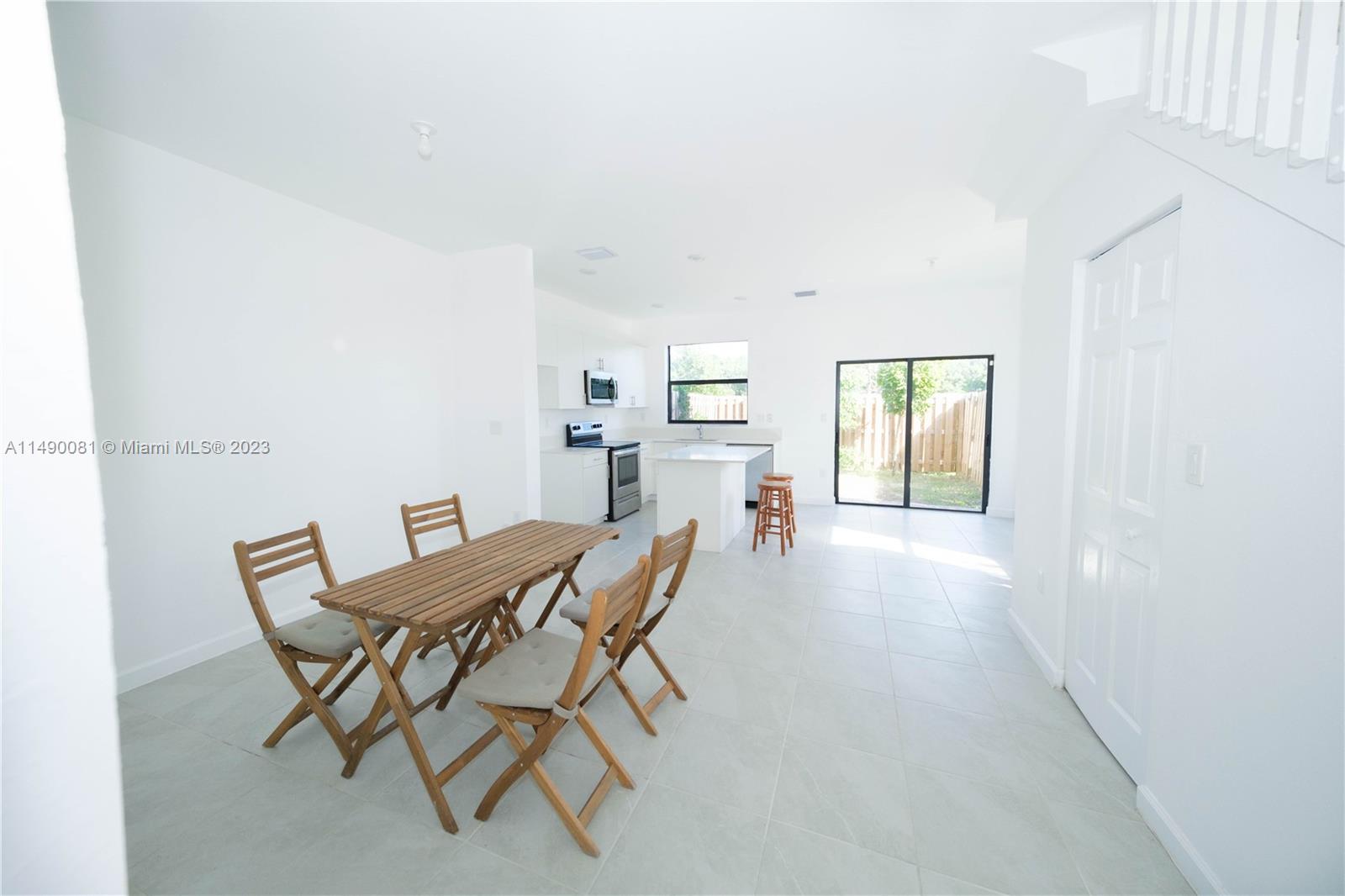 ENCLAVE SOUTH PHASE 2 - Residential