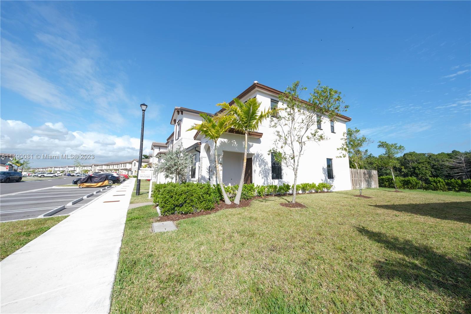 ENCLAVE SOUTH PHASE 2 - Residential